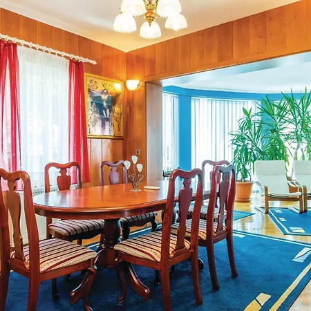 Holiday home 5 Bedroom Gorgeous In Opatija